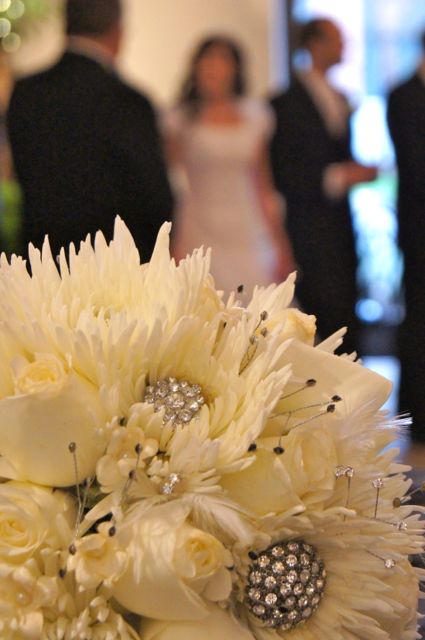 Elegant and stunning bridal bouquet