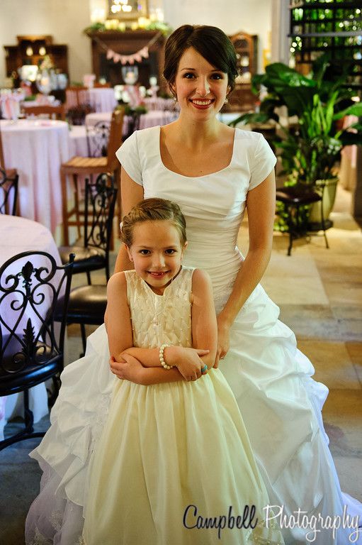 Reception venues in Utah like Ivy House Weddings celebrate beautiful brides!