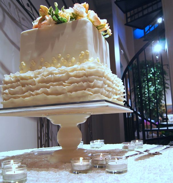 Elegant cake floating on Rose linens at Salt Lake wedding venue